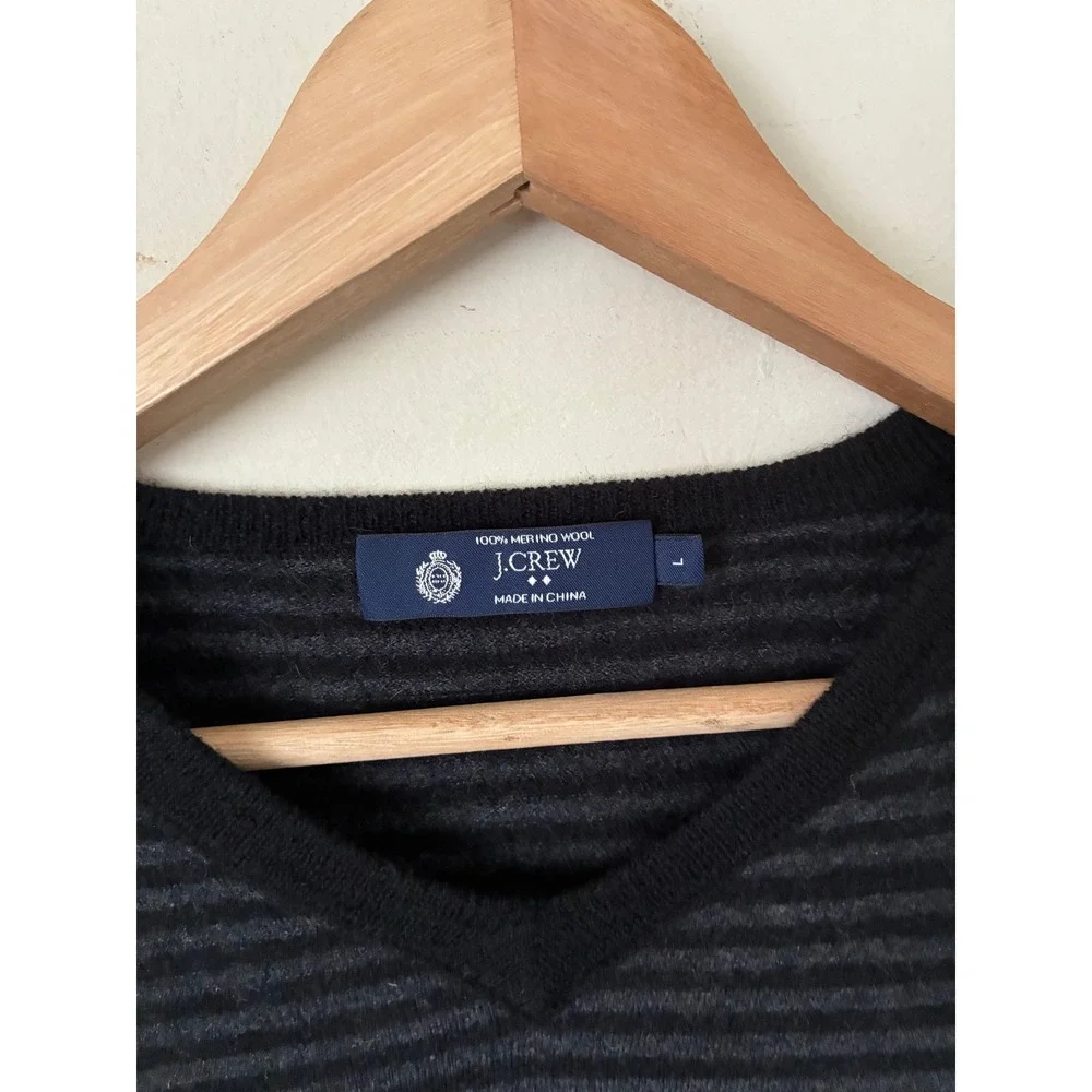 J.Crew Mens Merino Wool V-Neck Striped Sweater Black Grey Large Minimalist